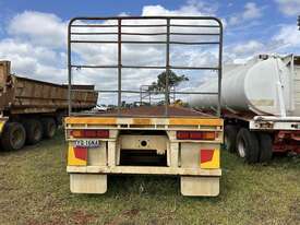 1980 FRUEHAUF 40' FLAT TOP SEMI TRAILER - picture2' - Click to enlarge