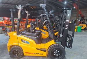 UN Forklift 3.0T Diesel - BRAND NEW F SERIES!!