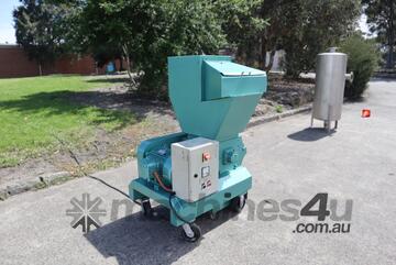 Industrial Plastic Granulator - 7.5 kW - CTS Plastics Machinery