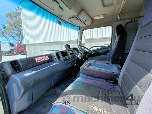 2004 Hino FD1J 4X2 Service Truck