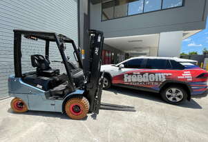 Royal 2.5T 4500mm Container Mast 4 Wheel Li-ION Battery Forklift