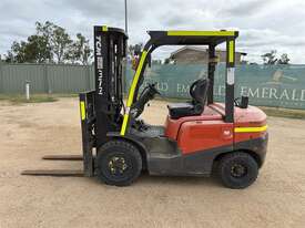 TCM FD30T3 FORKLIFT - picture0' - Click to enlarge