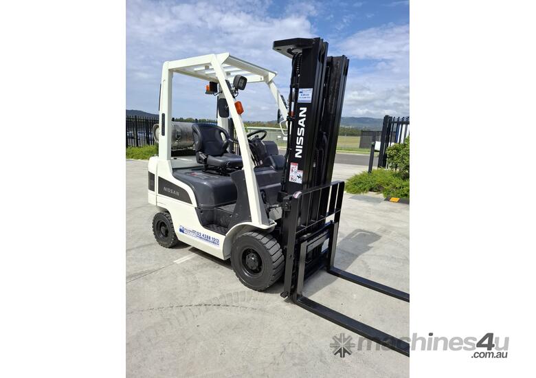 caption Wollongong Forklift: 2012 Nissan 1.8T LPG, 3-Stage Container Mast, 4.75m lift!