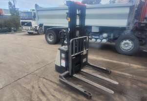 Crown Forklift 1.5M4000TT Walkie Stacker | 1.5 Tonne | 4.5m Lift | New Battery