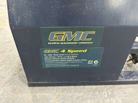 GMC woodworking lathe - picture0' - Click to enlarge