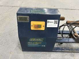 GMC woodworking lathe - picture1' - Click to enlarge