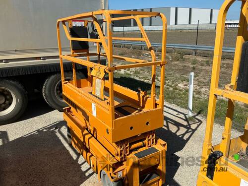 caption 2014 Haulotte Optimum 8 Scissor Lift