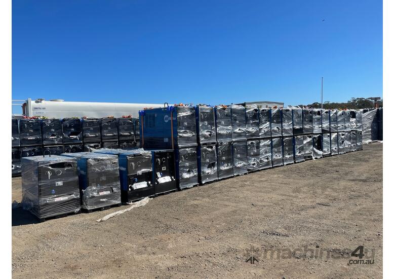 caption Miller Big Blue Welder