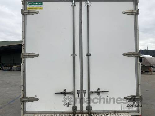 caption 2021 Hino 300 616 Pantech