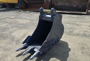 2024 warrior BUCKET GP