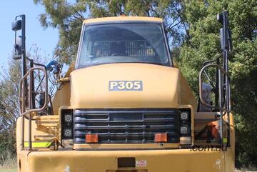 Caterpillar 2008   735