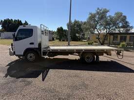 2005 MITSUBISHI CANTER FE84P TRUCK - picture2' - Click to enlarge