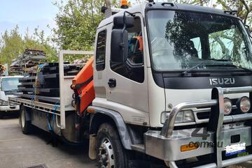 Isuzu   FVR900 Truck with Crane