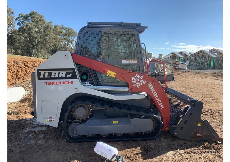 Low hour skid steer loader 