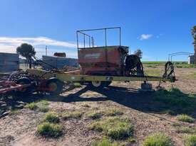 Alfarm Airseeder, cart and bar. - picture0' - Click to enlarge