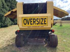 NEW HOLLAND BR740A ROUND HAY BALER - picture0' - Click to enlarge