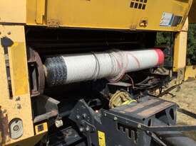 NEW HOLLAND BR740A ROUND HAY BALER - picture2' - Click to enlarge