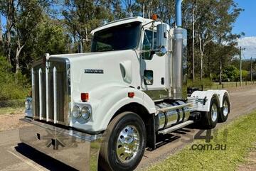 2011 Kenworth T409 SAR, Cummins ISX with 246k kms, 18sp, 80T rated 2011 Kenworth T409 SAR, Cummins ISX with 246k kms, 18sp, 80T rated