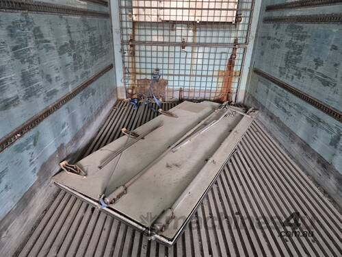 1988 Maxi-Cube Heavy Duty Triaxle Trailer