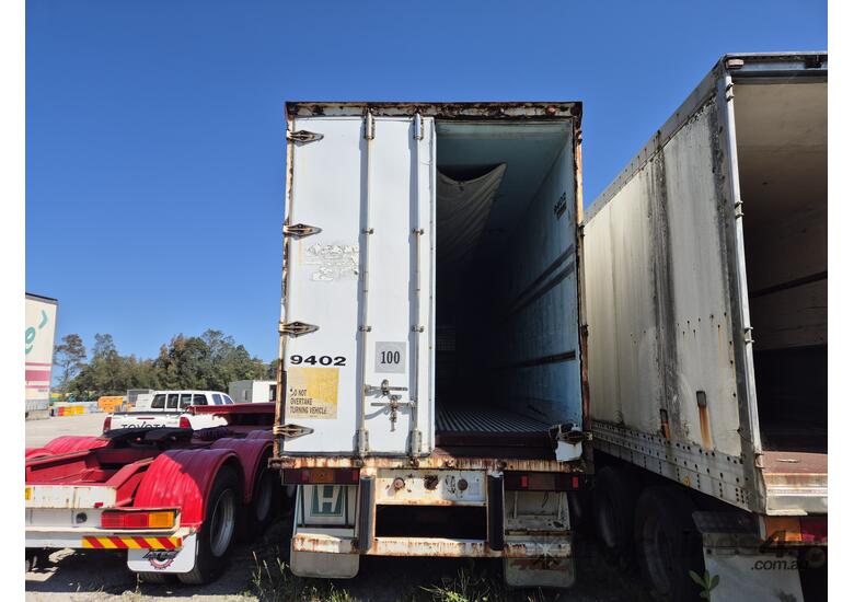 1988 Maxi-Cube Heavy Duty Triaxle Trailer