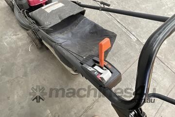 Honda HRU 216 Mower Pull Start (Council Asset) Honda HRU 216 Mower Pull Start (Council Asset)