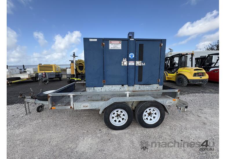 2012 Gorman-Rupp T4LS Centrifugal Pump mounted on Dual Axle Plant Trailer