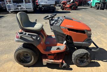 2010 Husqvarna YTH2242TDF Ride On Mower (Underbelly) 2010 Husqvarna YTH2242TDF Ride On Mower (Underbelly)
