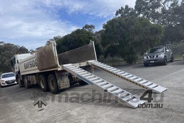 4.2m - 6Tonne Heavy Duty Steel Track,Rubber Pads on steel,Rubber Track & Rubber Tyre Machinery Loadi