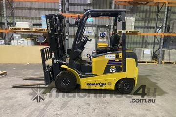 Komatsu   forklift FB25-12 Komatsu   forklift FB25-12