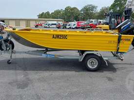 Bermuda 395 Discovery - picture2' - Click to enlarge