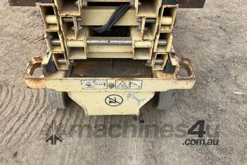 Jlg 2015   R6 Scissor Lift