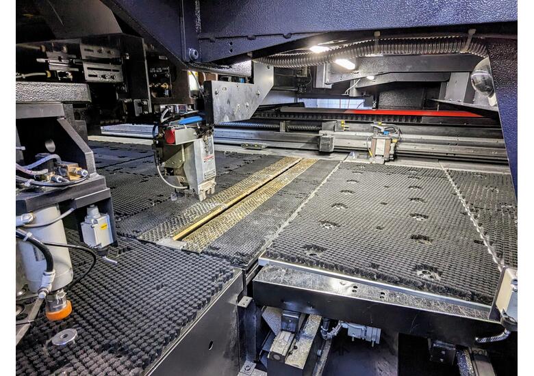 2021 Amada EML2515AJ Combination 4M Spec. Turret Punch & Laser with Automation