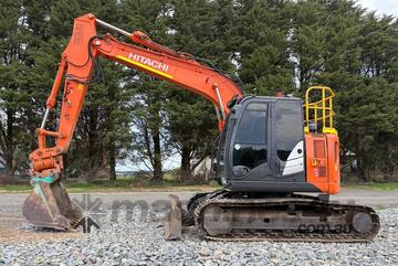 Hitachi 2017   ZX135US-5B