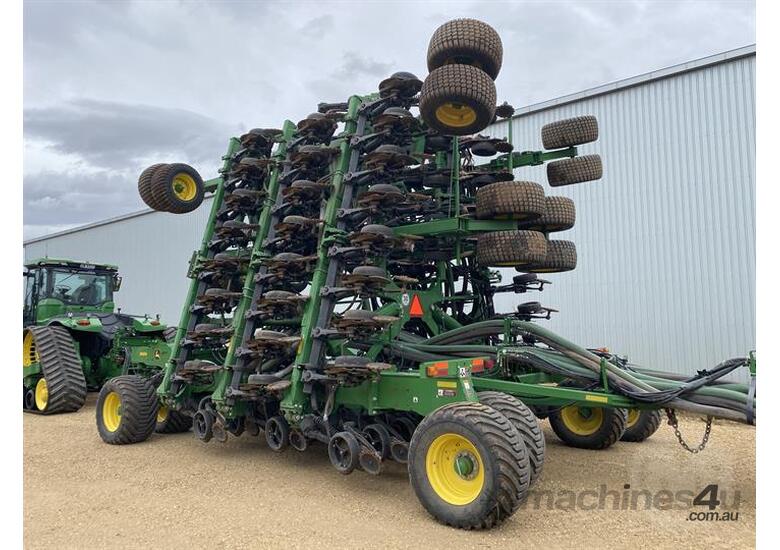 John Deere N560F 60'