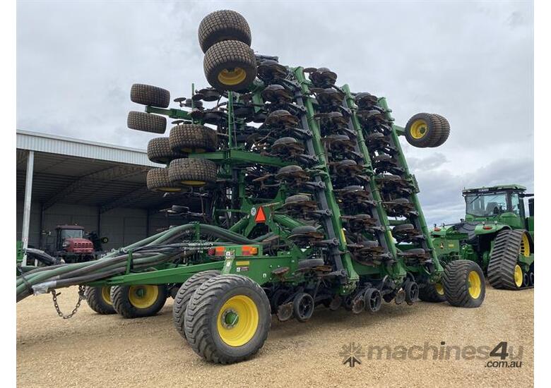 John Deere N560F 60'