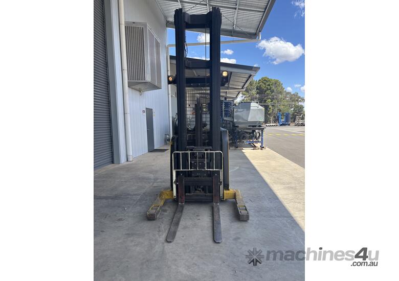2008 Yale High Reach Forklift nr035eanl36te131