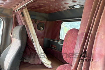 1998 International Transtar 4700 Prime Mover