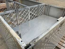 Tosca Hydraulic Lift Dog Transport Canopy  - picture1' - Click to enlarge