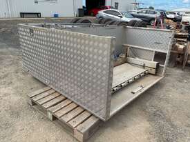 Tosca Hydraulic Lift Dog Transport Canopy  - picture0' - Click to enlarge