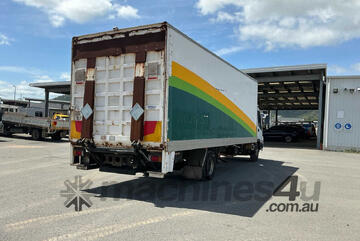 Isuzu 2002   FRR500 Pantech