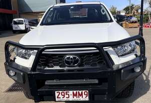 2024 Toyota Hilux SR 4x4 Extra Cab Chassis 2.8 Litre Dual Cab - Rocklea