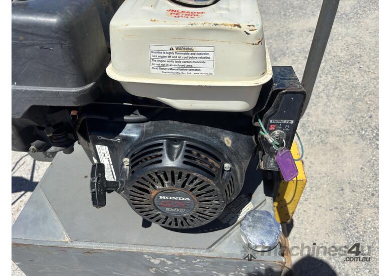 Wacker Neuson RSS800 Pedestrian Vibrating Roller