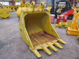 2017 SEC 40ton Heavy Duty Rock Bucket to fit PC400 - picture0' - Click to enlarge