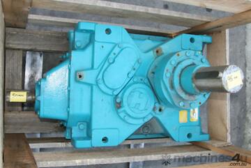 9.737:1 right angle gearbox 95mm output shaft