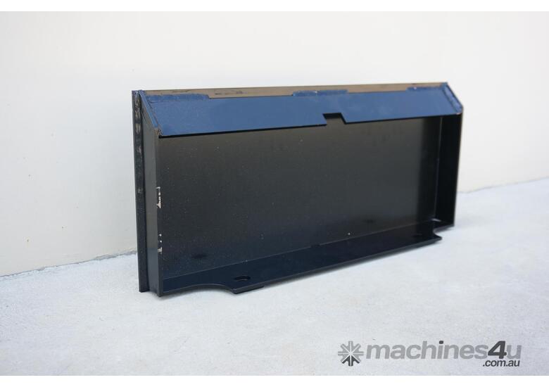 caption Versatach Mini Skidsteer Loader Hitch Mount Plate