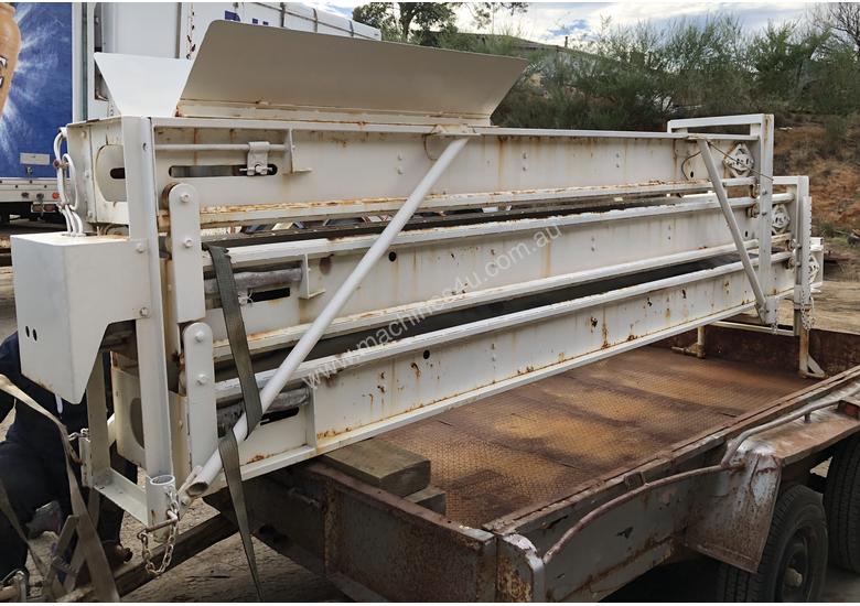 caption CONVEYOR 12 METRES