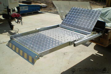 Several Models Sizes Wheel Chair Lifters incl Tieman