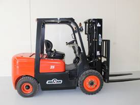 Wecan 3.5 Tonne Forklift Brand New Gold Coast - picture0' - Click to enlarge