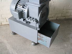 Small Industrial Plastic Granulator 3HP - picture0' - Click to enlarge