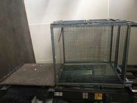 Wheelie bins and cages - picture2' - Click to enlarge